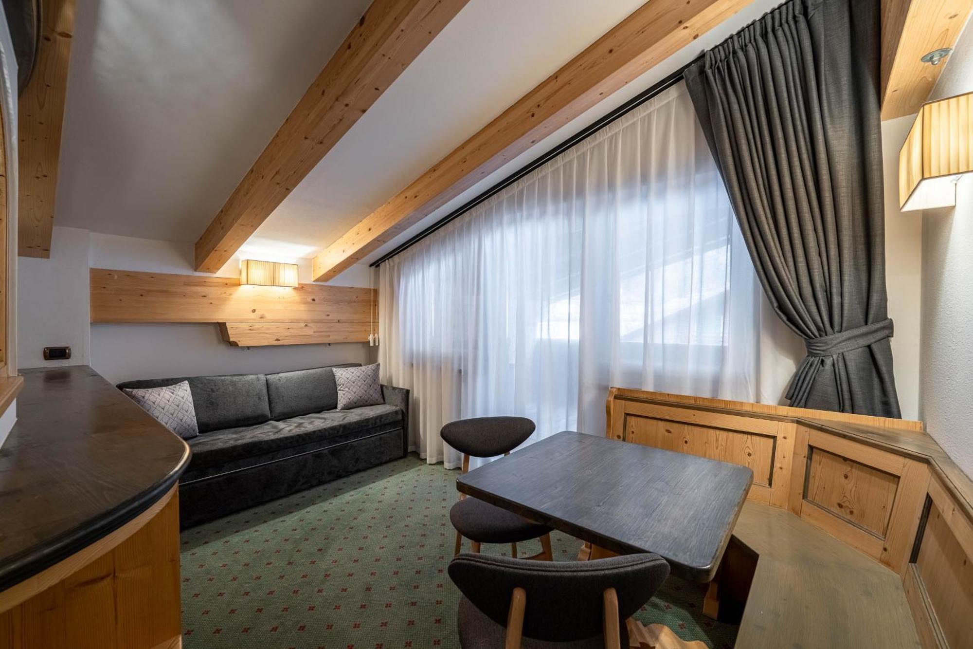 Croce Bianca Leisure & Spa Hotel Canazei Luaran gambar