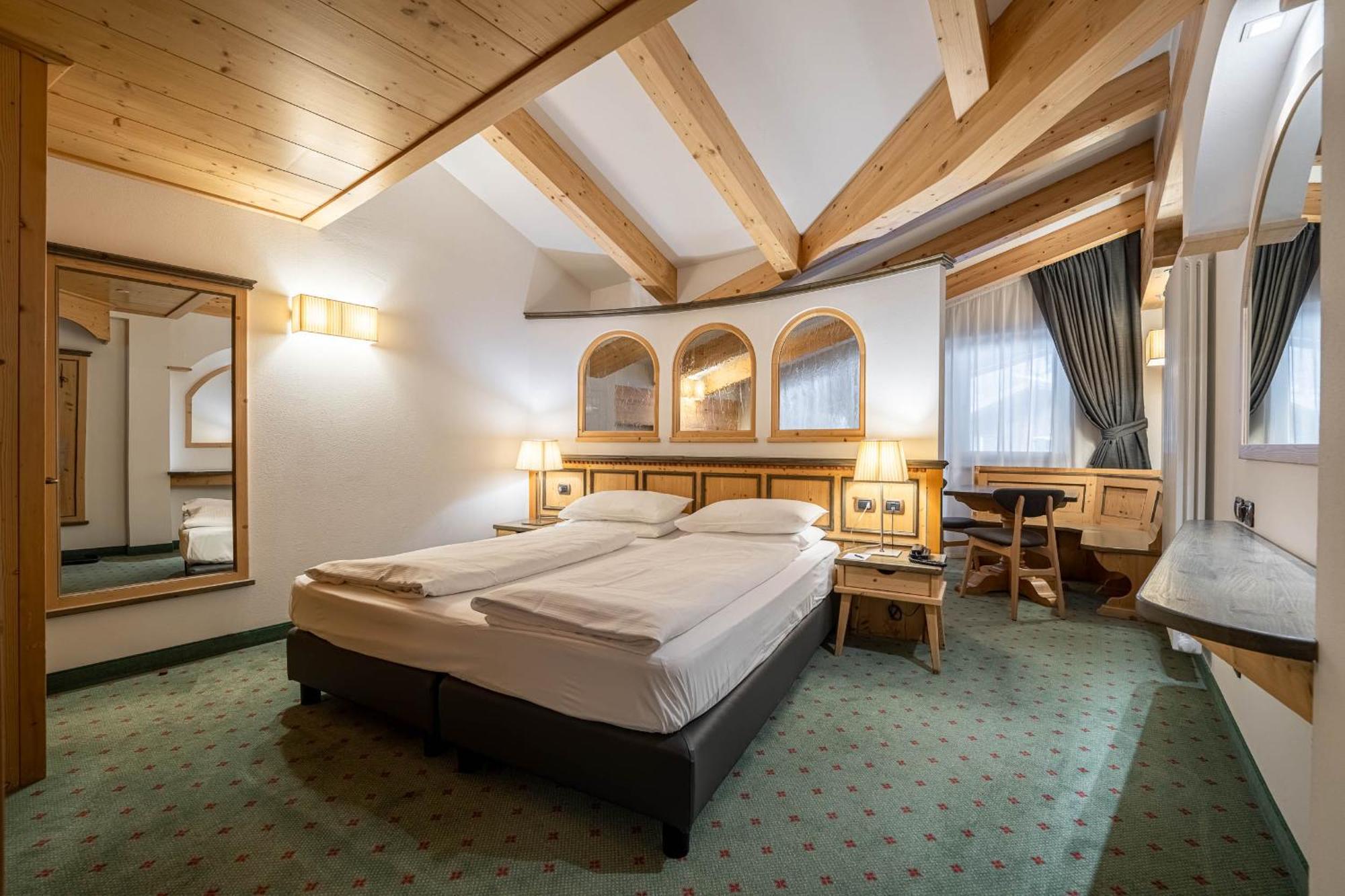 Croce Bianca Leisure & Spa Hotel Canazei Luaran gambar